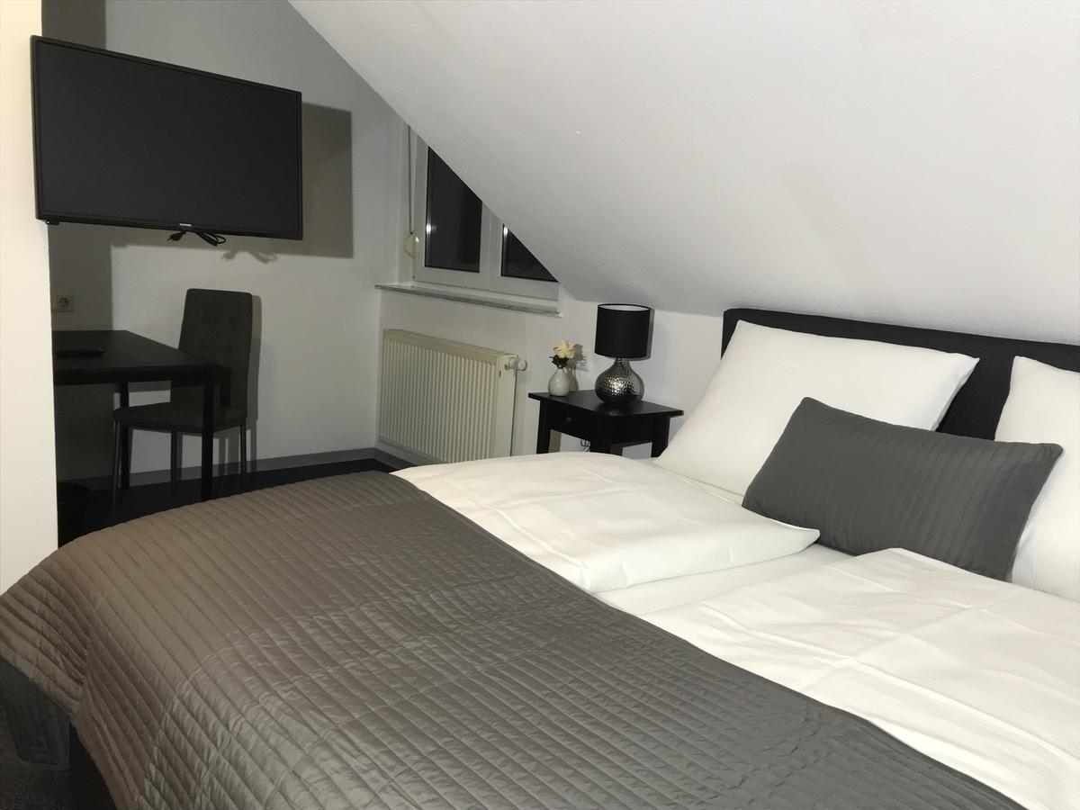 Hotel Degen Weilerbach Buitenkant foto